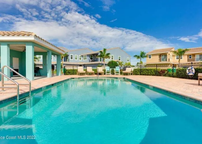 Luxury Villa Near Beach