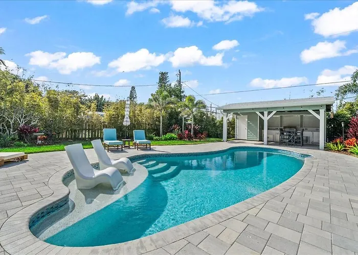 Private Pool, Backyard, And Steps To The Beach